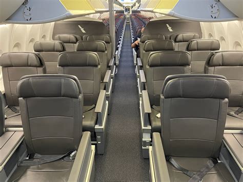 boeing 737-800 seating chart first class